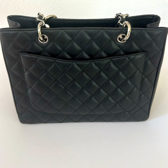 CHANEL GST  Silver Chain Black Caviar  Leather Quilted Shoulder Bag Tote - Picture 4 of 16